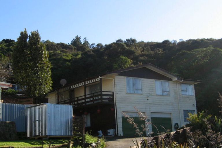 Photo of property in 28 Tiroiti Grove, Stokes Valley, Lower Hutt, 5019