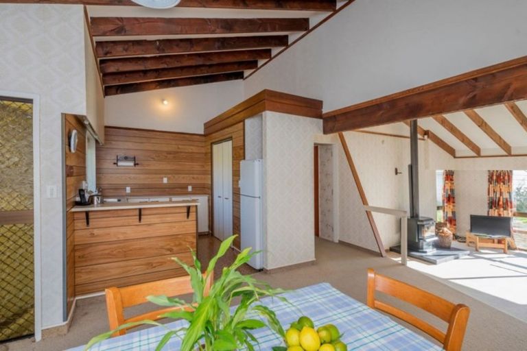 Photo of property in 5 Old Coach Road South, Otaki Beach, Otaki, 5512