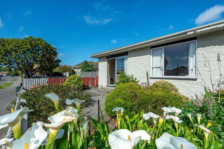 Photo of property in 1/138 Wainoni Road, Avondale, Christchurch, 8061