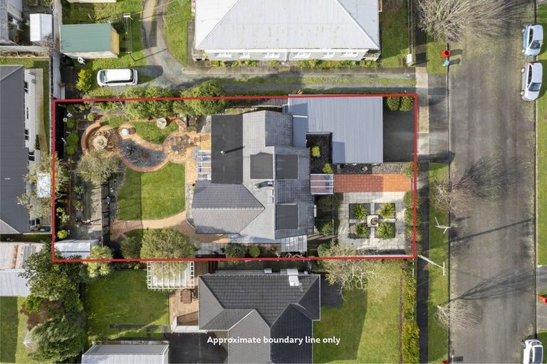 Photo of property in 9 Oak Street, Ebdentown, Upper Hutt, 5018