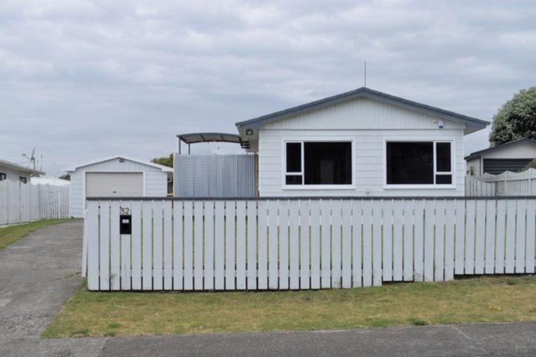 Photo of property in 52 Norfolk Crescent, Otaki Beach, Otaki, 5512