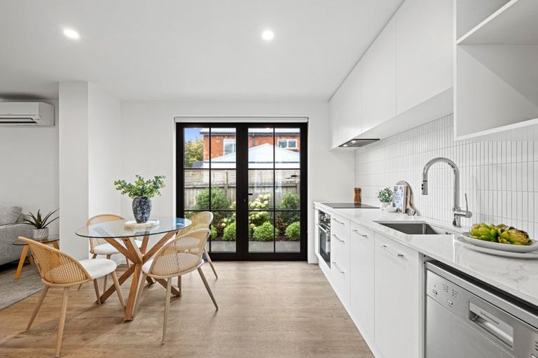Photo of property in 1/35 Eversleigh Street, St Albans, Christchurch, 8014