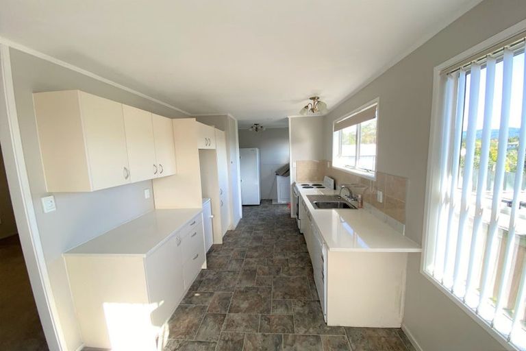 Photo of property in 69 Solar Road, Glen Eden, Auckland, 0602
