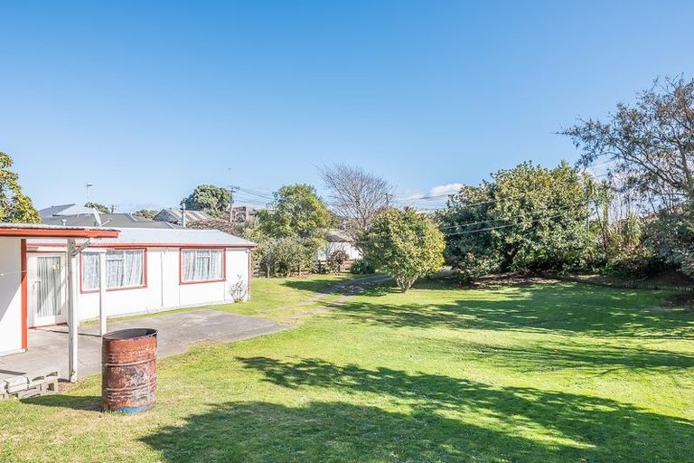 Photo of property in 71 Bluegum Road, Paraparaumu Beach, Paraparaumu, 5032