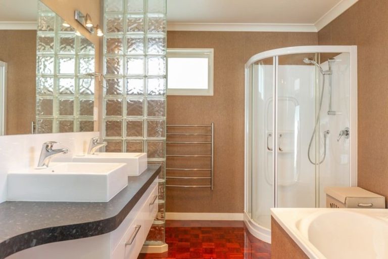 Photo of property in 289g Waikawa Road, Waikawa, Picton, 7220