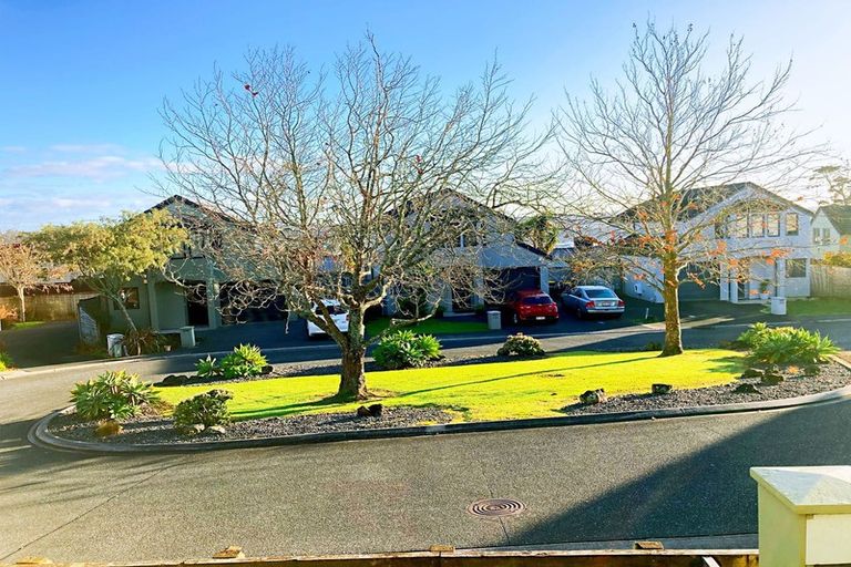 Photo of property in 11/64 Schnapper Rock Road, Schnapper Rock, Auckland, 0632