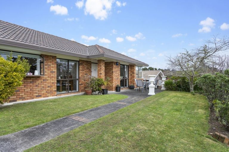 Photo of property in 9 Meynell Court, Glen Eden, Auckland, 0602