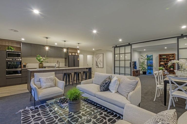 Photo of property in 20 Silicon Way, Fitzherbert, Palmerston North, 4410