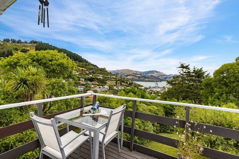 Photo of property in 17 Days Road, Lyttelton, 8082