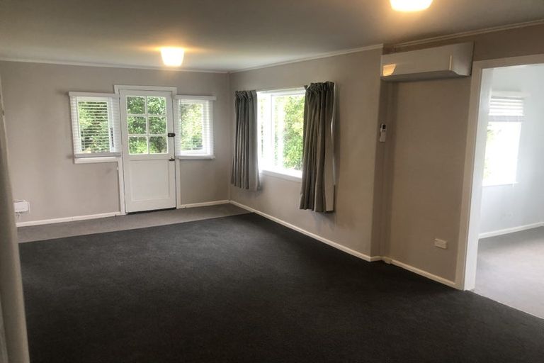Photo of property in 46 Pekanga Road, Normandale, Lower Hutt, 5010