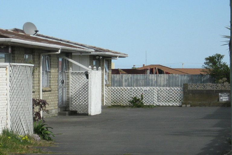 Photo of property in 221b Puriri Street, Castlecliff, Wanganui, 4501
