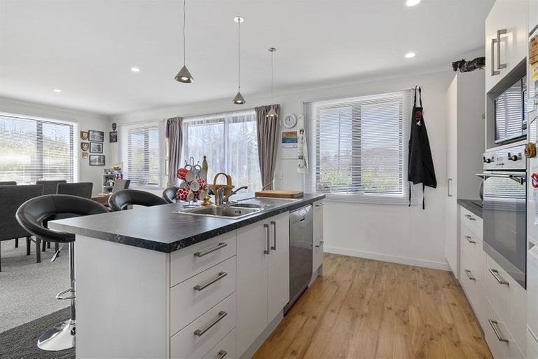 Photo of property in 2 Memorial Drive, Motueka, 7120