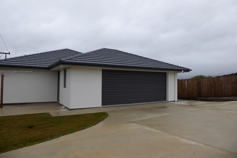 Photo of property in 35 Silicon Way, Fitzherbert, Palmerston North, 4410