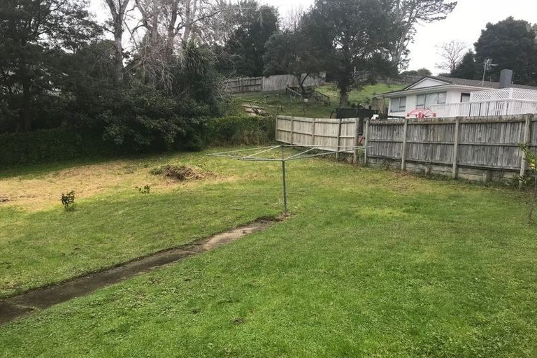 Photo of property in 27 Taurus Crescent, Beach Haven, Auckland, 0626