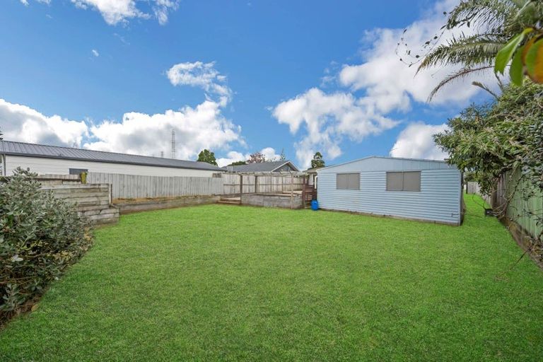 Photo of property in 54 Edgewater Drive, Pakuranga, Auckland, 2010