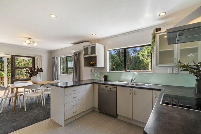 Photo of property in 2/14 Charles Street, Hauraki, Auckland, 0622