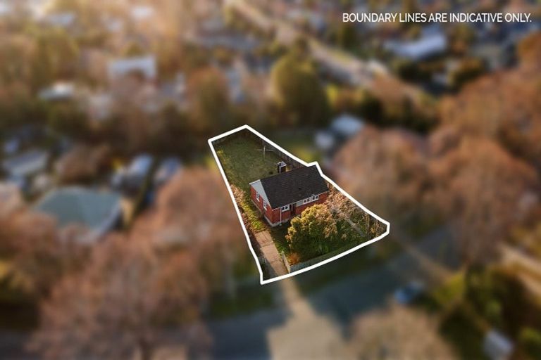 Photo of property in 8 Hooker Avenue, Bryndwr, Christchurch, 8053