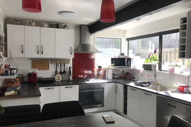 Photo of property in 27 Postgate Drive, Whitby, Porirua, 5024