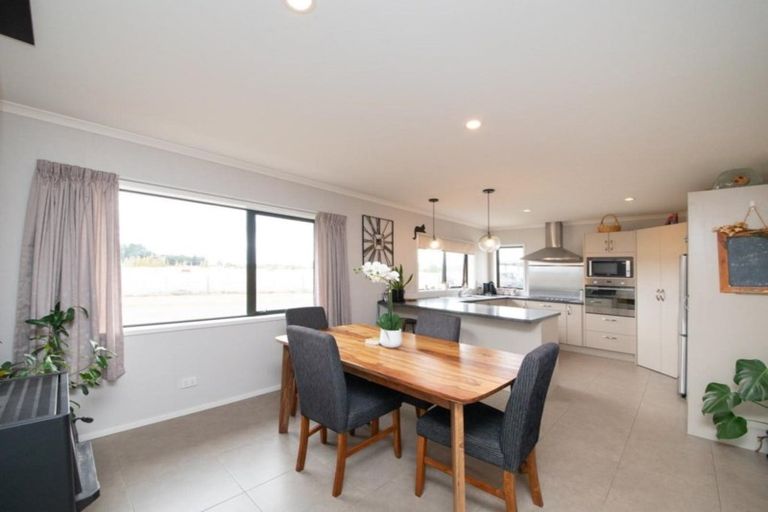 Photo of property in 355 Lethbridge Road, Feilding, 4779