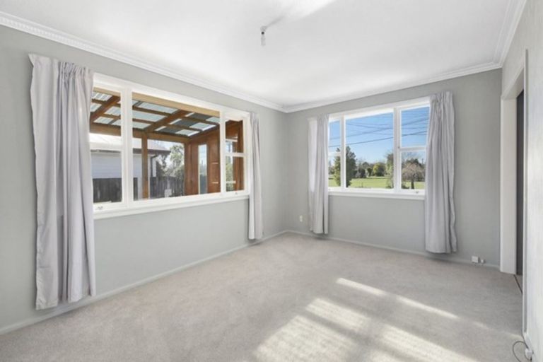 Photo of property in 19 Moyna Avenue, Dallington, Christchurch, 8061