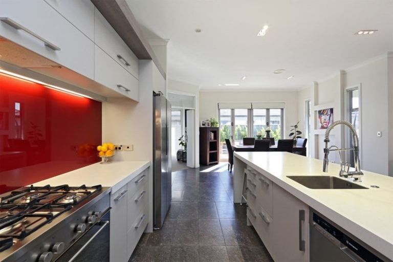 Photo of property in 14 Orotu Drive, Poraiti, Napier, 4112