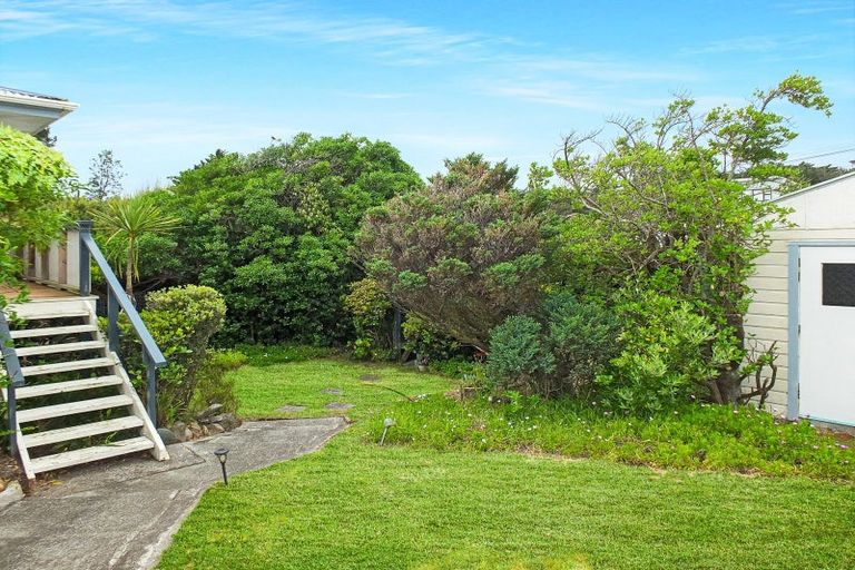 Photo of property in 18 Brown Terrace, Foxton Beach, Foxton, 4815