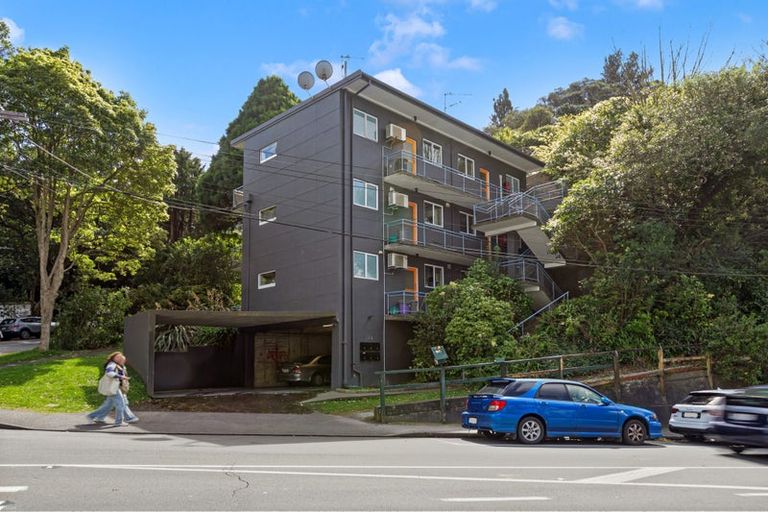 Photo of property in 146 Glenmore Street, Northland, Wellington, 6012