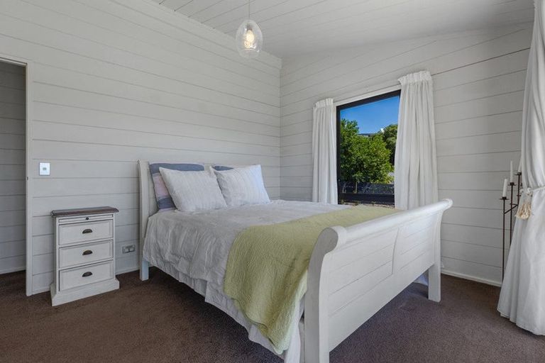 Photo of property in 46 Stratford Drive, Cable Bay, 0420