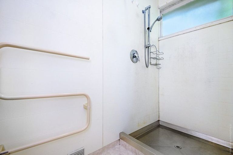 Photo of property in 24 Thorrington Road, Cashmere, Christchurch, 8022