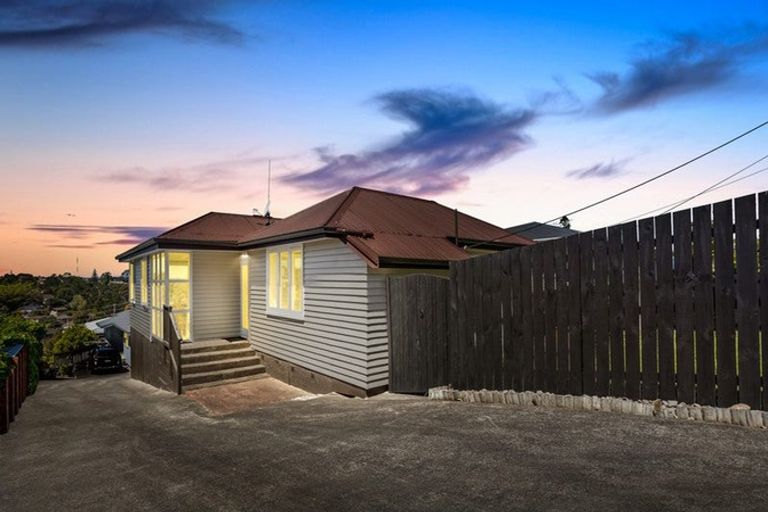 Photo of property in 91 Don Buck Road, Massey, Auckland, 0614