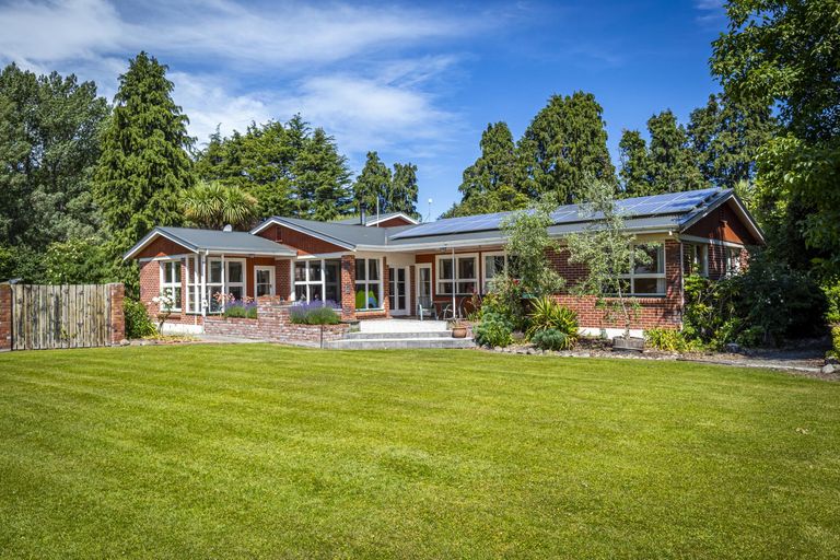 Photo of property in 1 Aker Road, Winchester, Temuka, 7986