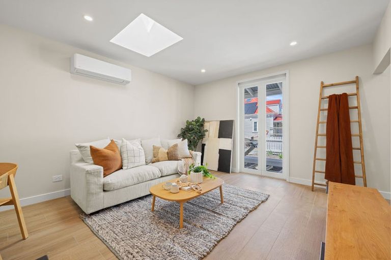 Photo of property in 3 Waitikiri Drive, Parklands, Christchurch, 8083