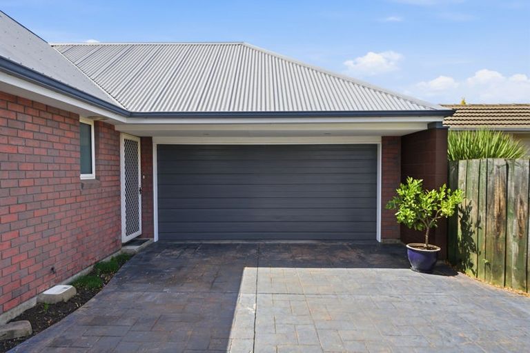 Photo of property in 2/40 Hare Street, Ilam, Christchurch, 8041
