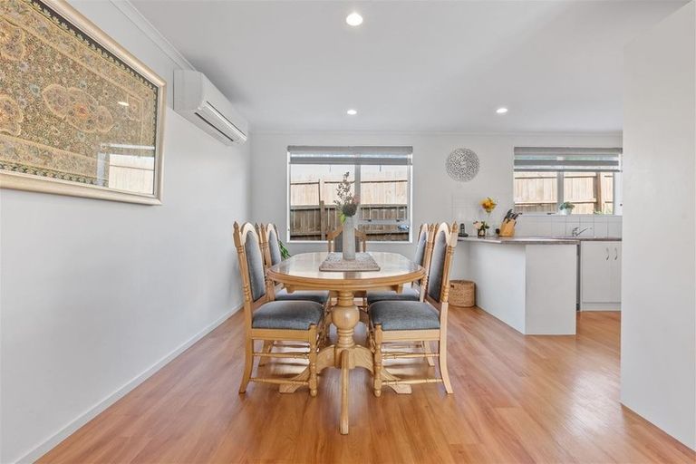 Photo of property in 15 Mt Lebanon Crescent, The Gardens, Auckland, 2105