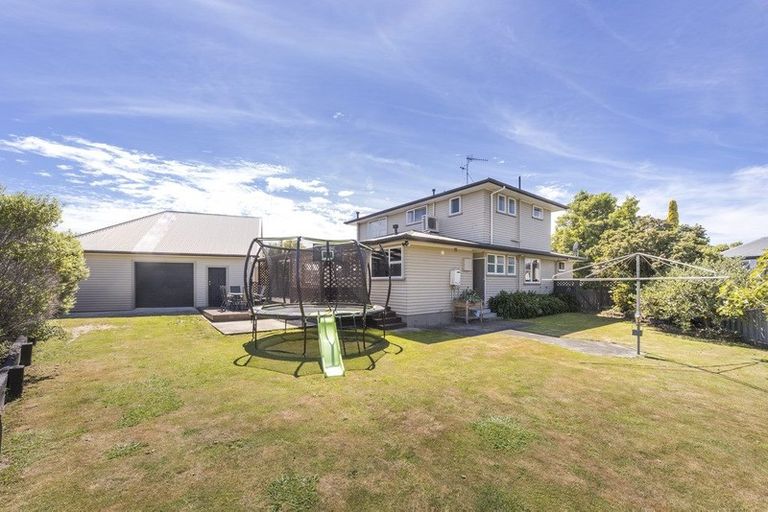 Photo of property in 5 Wairau Place, Kelvin Grove, Palmerston North, 4414