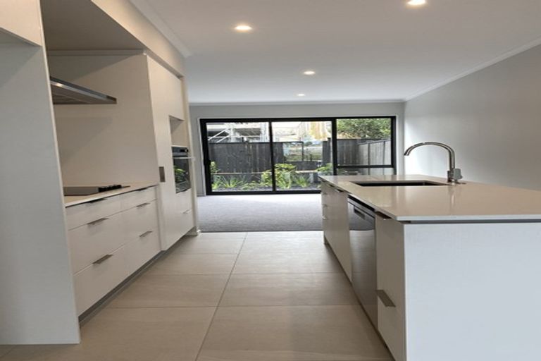 Photo of property in 41 Koura Drive, Red Beach, 0932