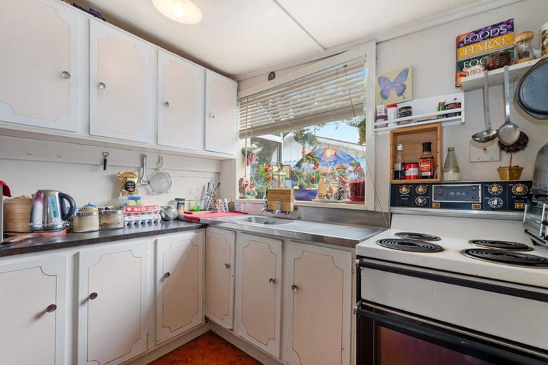 Photo of property in 17a Charles Road, Hannahs Bay, Rotorua, 3010