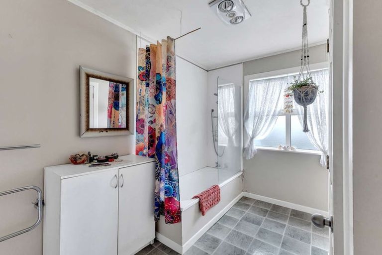 Photo of property in 13 Maire Street, Inglewood, 4330