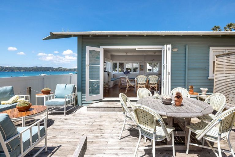 Photo of property in 35 The Strand, Onetangi, Waiheke Island, 1081