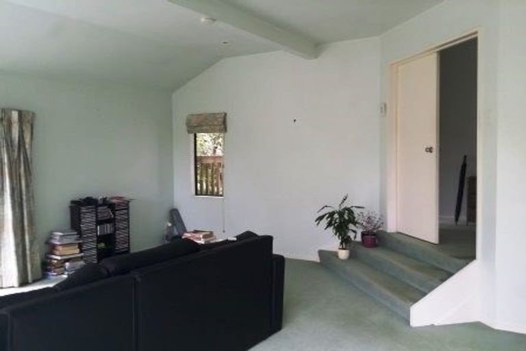 Photo of property in 1/57 James Evans Drive, Northcote, Auckland, 0627
