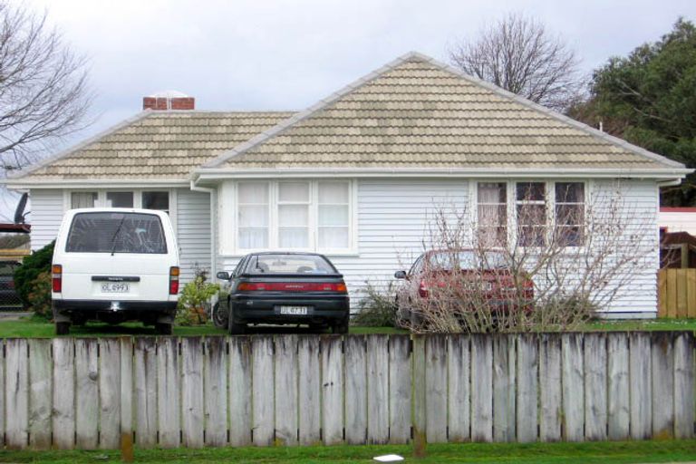 Photo of property in 6 Winchester Street, Awapuni, Palmerston North, 4412