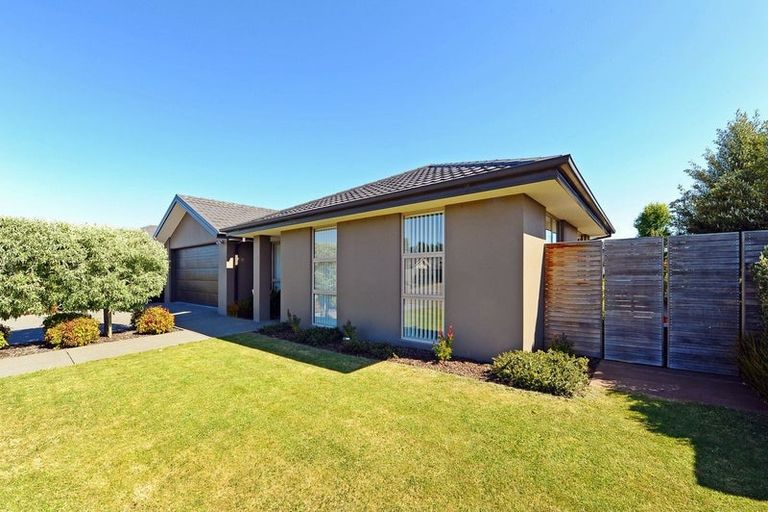 Photo of property in 11 Jefferson Close, Halswell, Christchurch, 8025