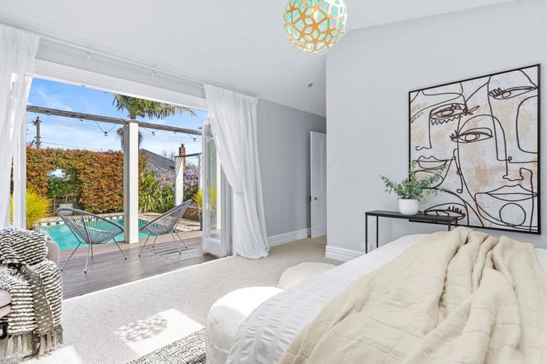 Photo of property in 14 Eversleigh Road, Belmont, Auckland, 0622