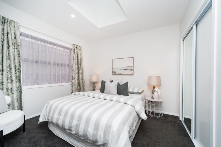 Photo of property in 44 Vaucluse Heights, Fitzherbert, Palmerston North, 4410