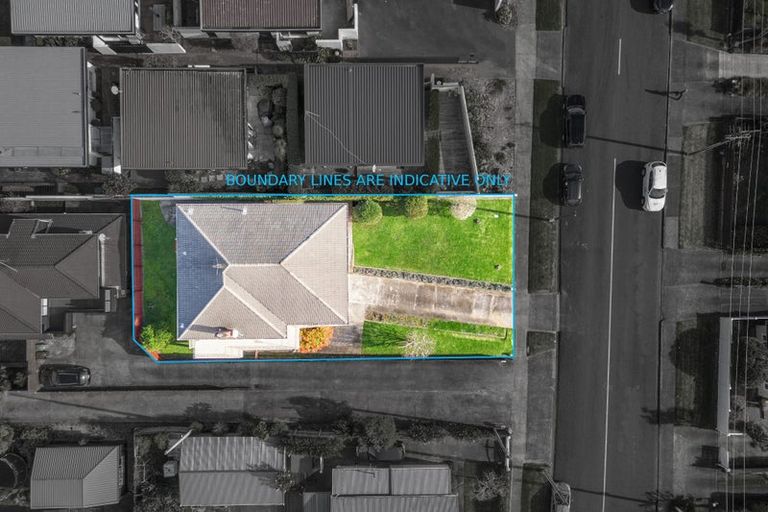 Photo of property in 1/53 Uxbridge Road, Mellons Bay, Auckland, 2014