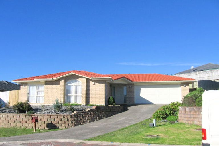 Photo of property in 19 Chesterton Terrace, Henderson, Auckland, 0612