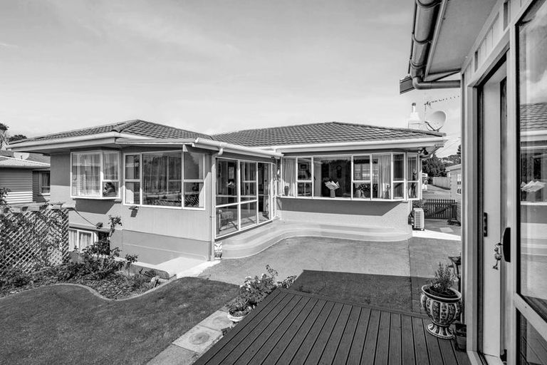 Photo of property in 14 Ropata Street, Hawera, 4610
