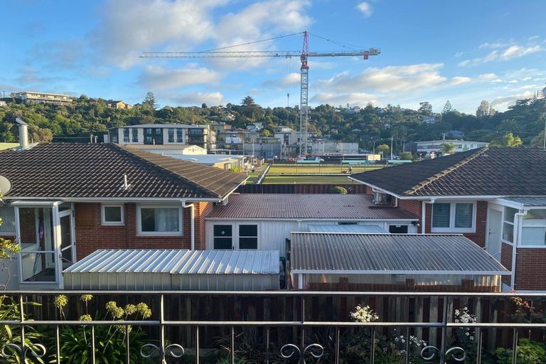 Photo of property in 5/772 Beach Road, Browns Bay, Auckland, 0630