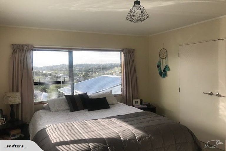 Photo of property in 2/15 Witheford Drive, Bayview, Auckland, 0629