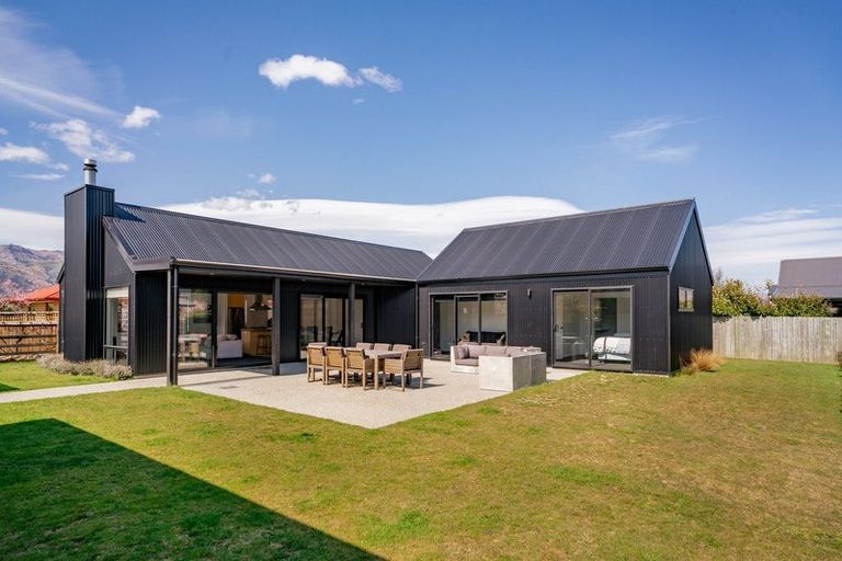 Photo of property in 22 Hewson Crescent, Lake Hawea, Wanaka, 9382